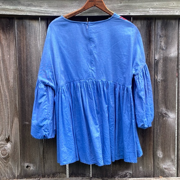 Hemant and Nandita top —M - Picture 2 of 8